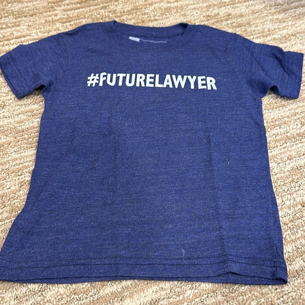Dilascia boys navy graphic tee.  Super soft.  Size 4t.